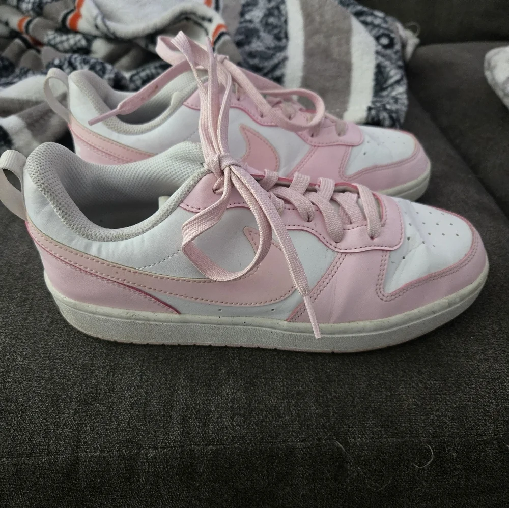 Women's Pink and White NIKE Shoes - Picture 1 of 2